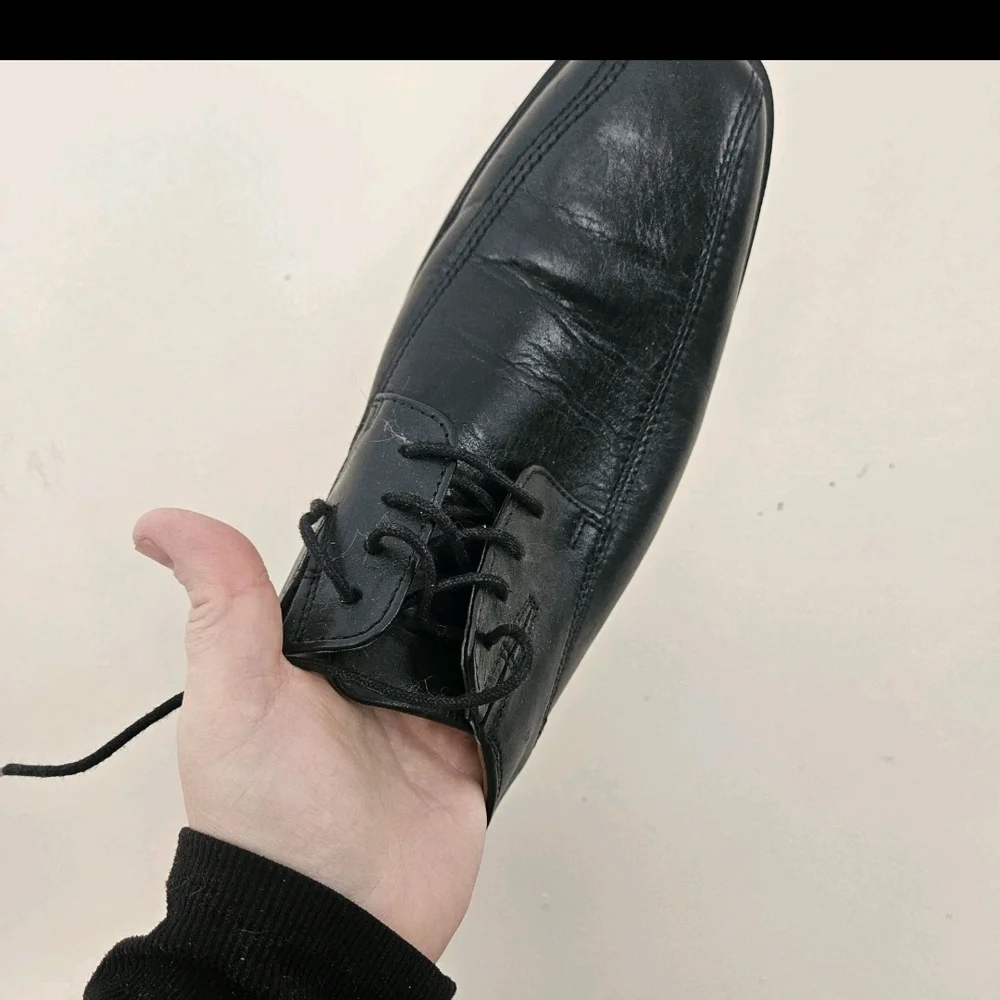 Clarks Men's Classic Black Oxfords